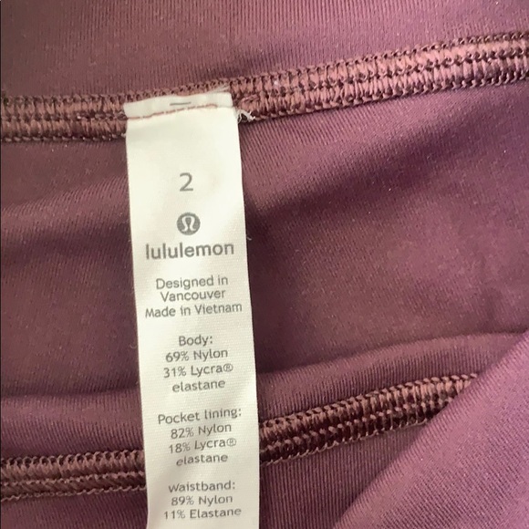 Lululemon 7/8 leggings - Picture 2 of 3